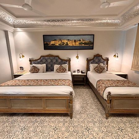Ratnawali - A Vegetarian Heritage Hotel Jaipur Luaran gambar