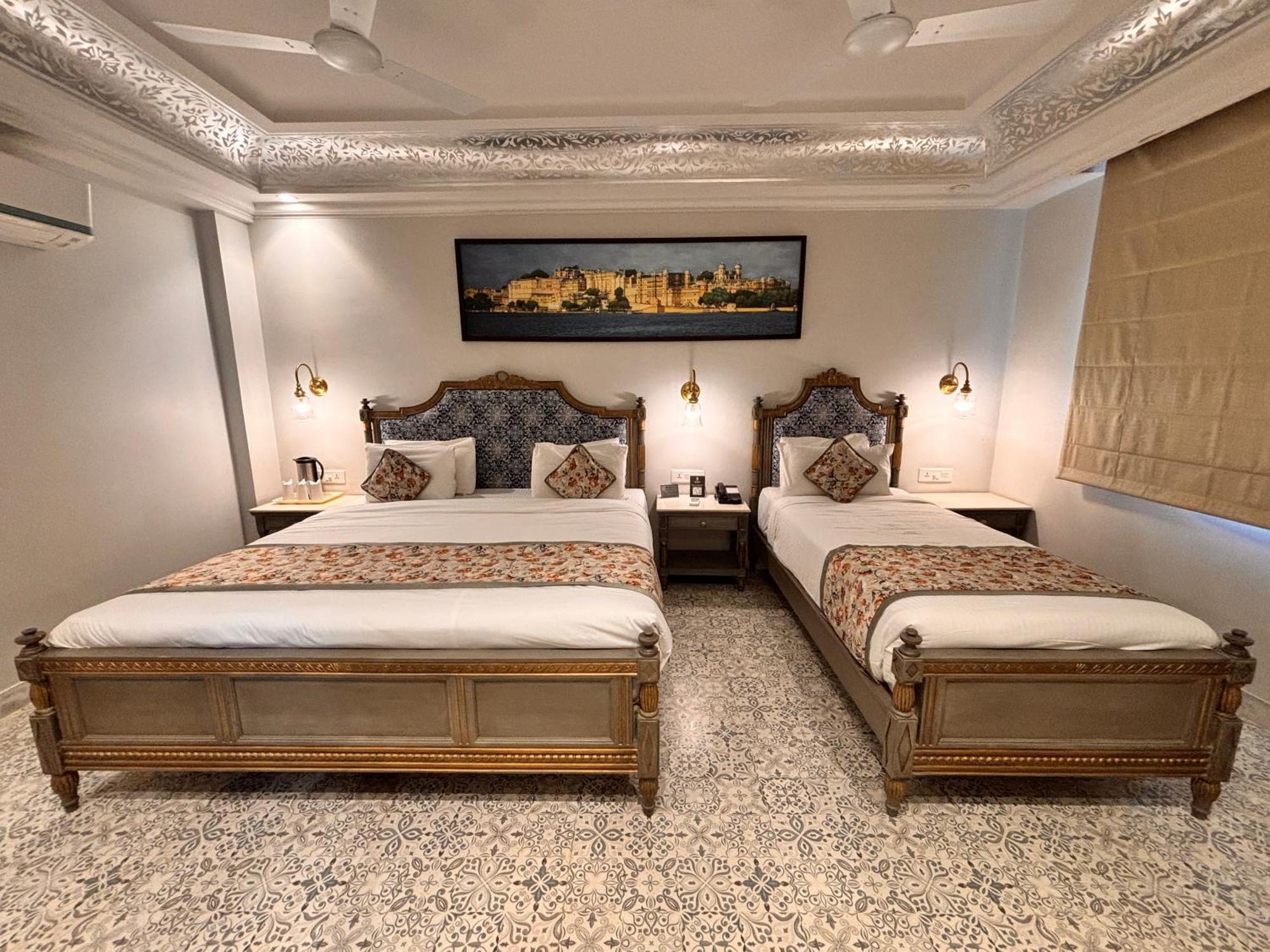 Ratnawali - A Vegetarian Heritage Hotel Jaipur Luaran gambar