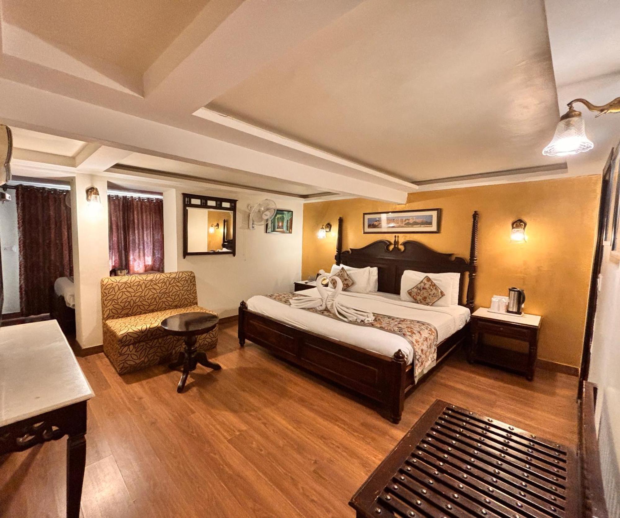 Ratnawali - A Vegetarian Heritage Hotel Jaipur Luaran gambar