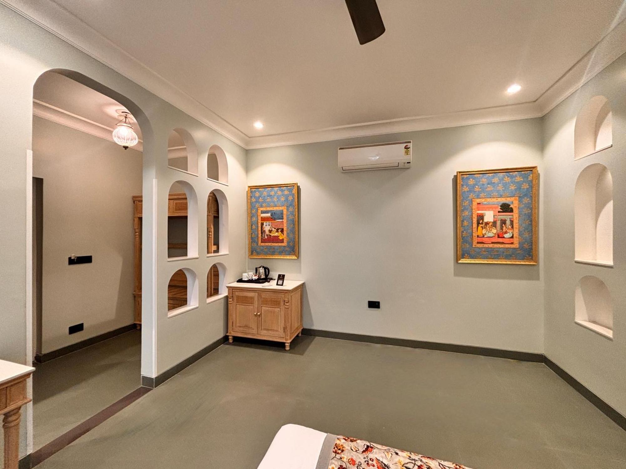 Ratnawali - A Vegetarian Heritage Hotel Jaipur Luaran gambar